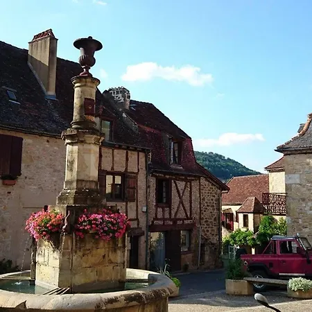 Charming House Between Lot & Dordogne With Private Pool