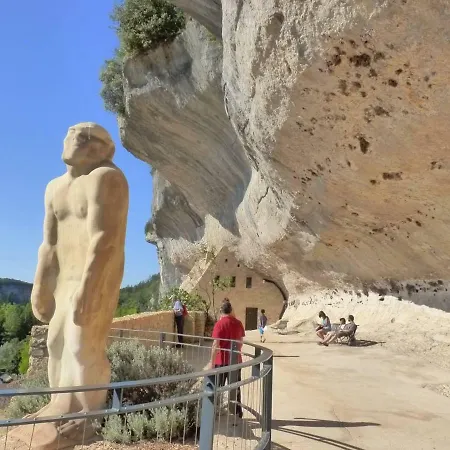 Дом отдыха Charming House Between Lot & Dordogne With Private Pool