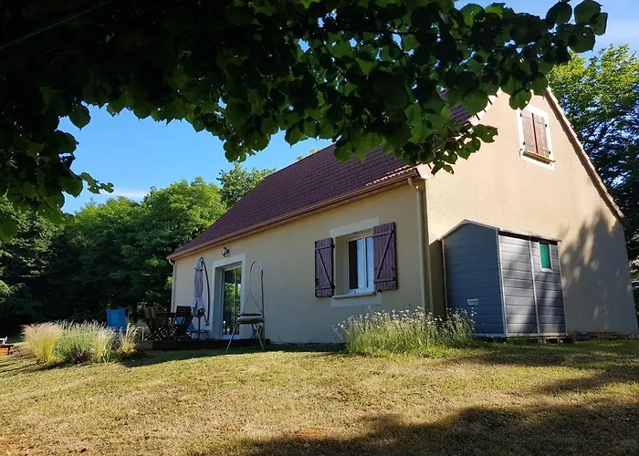 Maison 2 Chambres Avec Piscine Pres De Sarlat Et Rocamadour Feriehus *