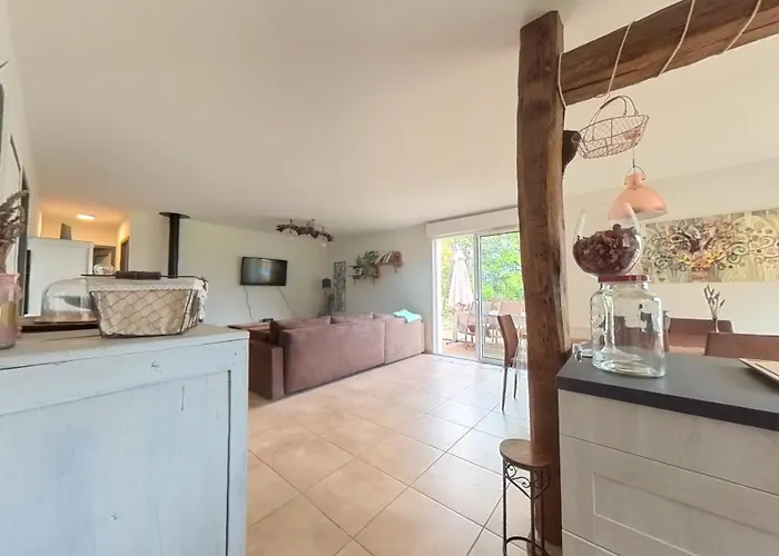 Maison 2 Chambres Avec Piscine Pres De Sarlat Et Rocamadour Feriehus