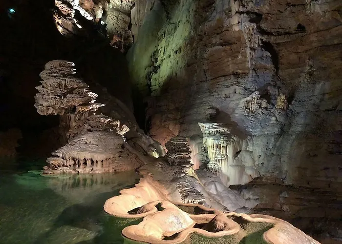 Maison 2 Chambres Avec Piscine Pres De Sarlat Et Rocamadour *