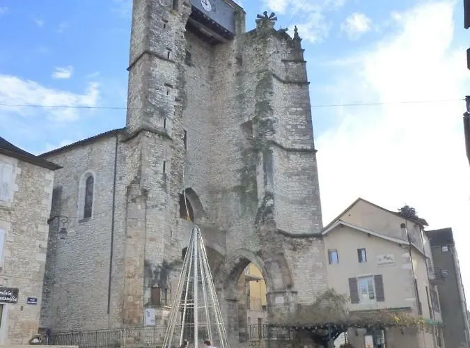 Maison 2 Chambres Avec Piscine Pres De Sarlat Et Rocamadour Feriehus